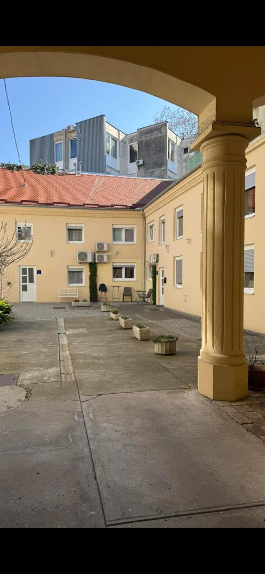 Home Apartmani I Sobe Osijek Zewnętrze zdjęcie