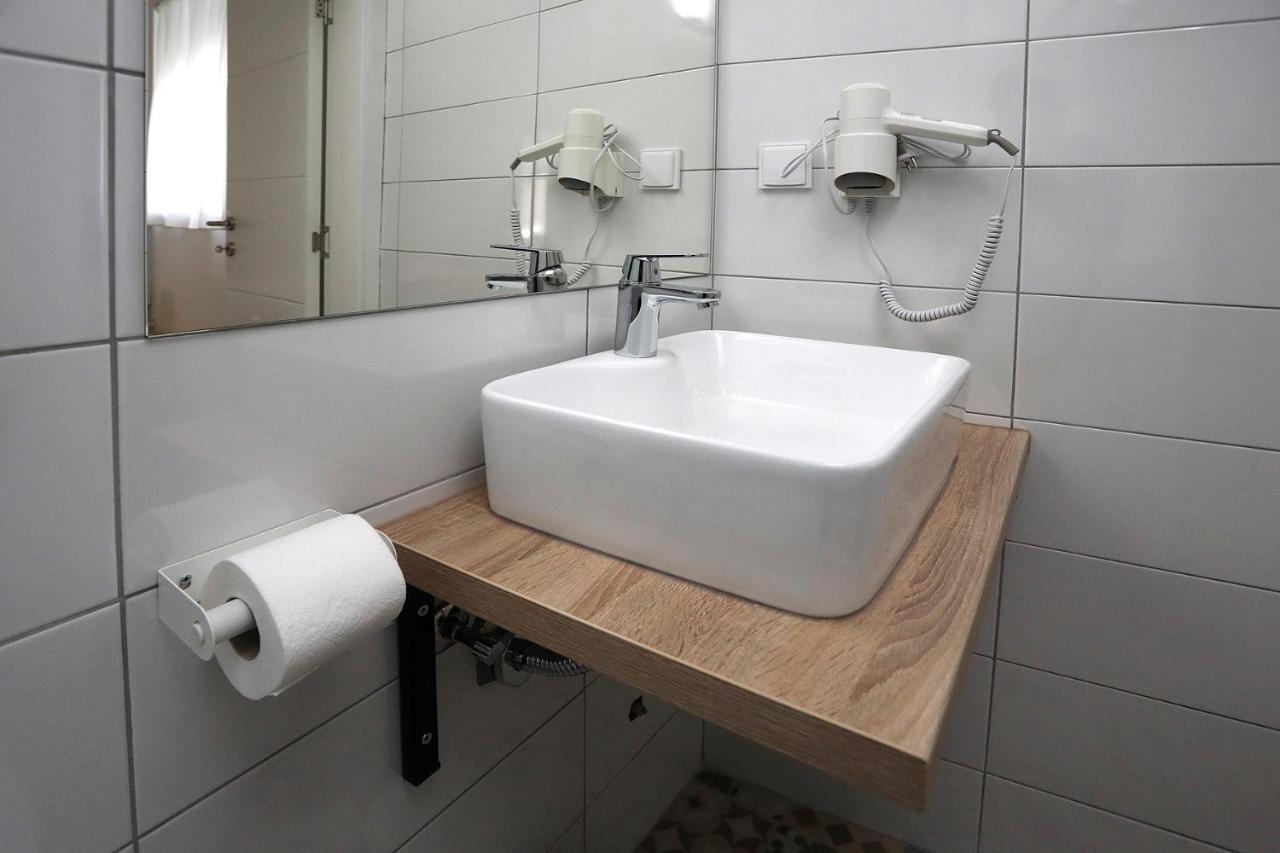 Home Apartmani I Sobe Osijek Zewnętrze zdjęcie