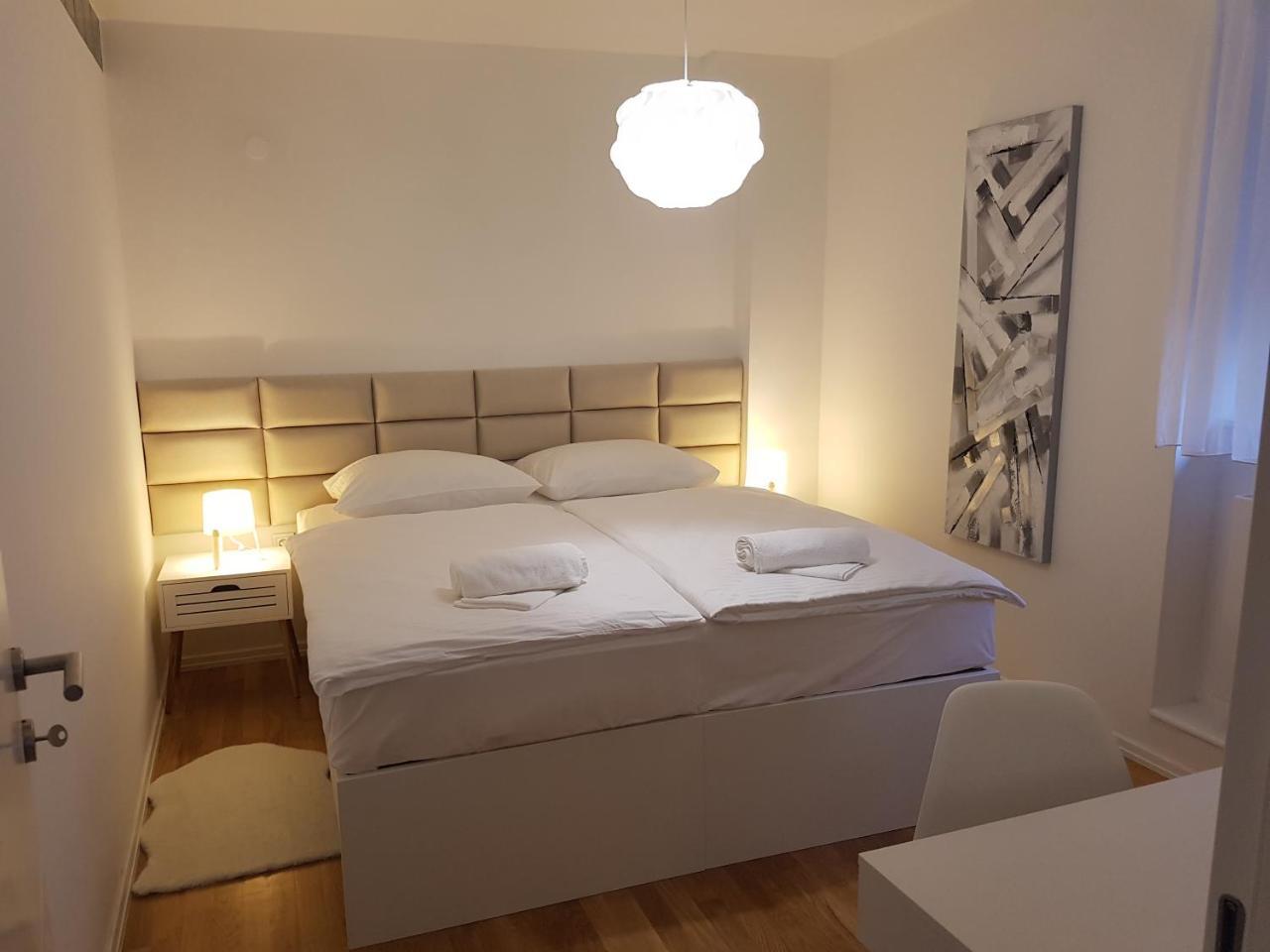 Home Apartmani I Sobe Osijek Zewnętrze zdjęcie